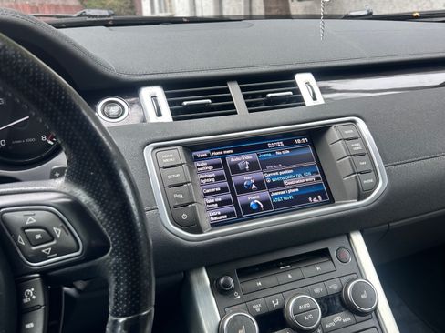 Used 2012 Land Rover Range Rover Evoque Dynamic image 5