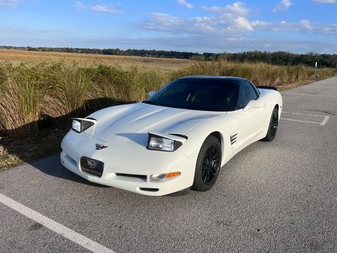 Used 1998 Chevrolet Corvette Coupe w/ Roof Pkg image 6