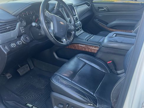 Used 2015 Chevrolet Suburban LTZ image 5