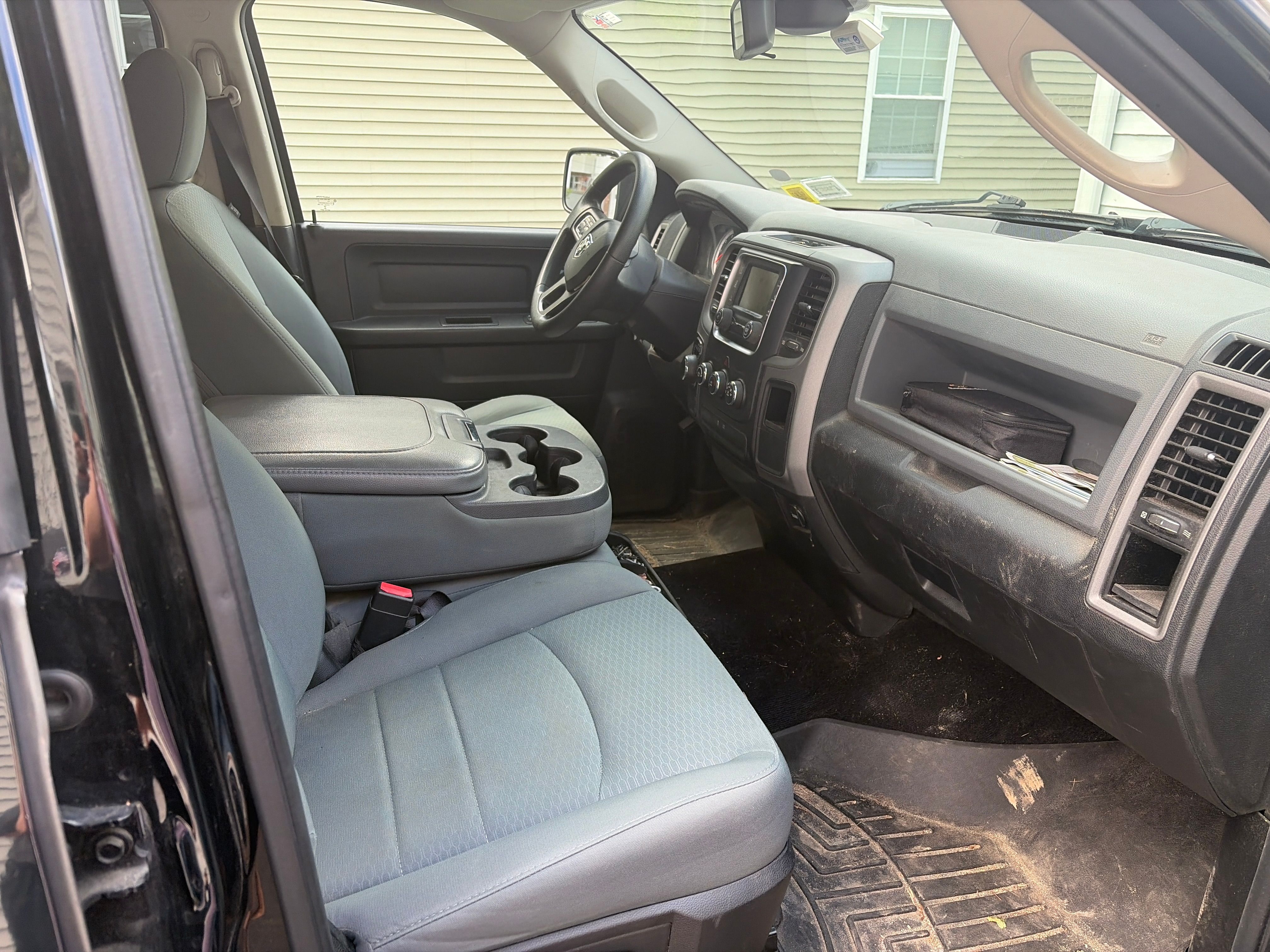 Used 2015 RAM 1500 Express AWD/4WD image 8