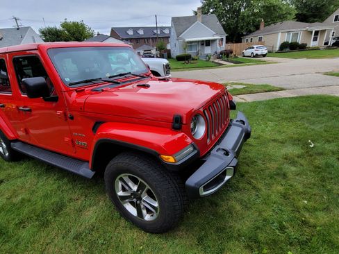 Used 2020 Jeep Wrangler Unlimited Sahara w/ Dual Top Group image 1