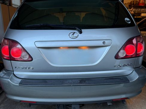 Used 2000 Lexus RX 300 4WD image 11