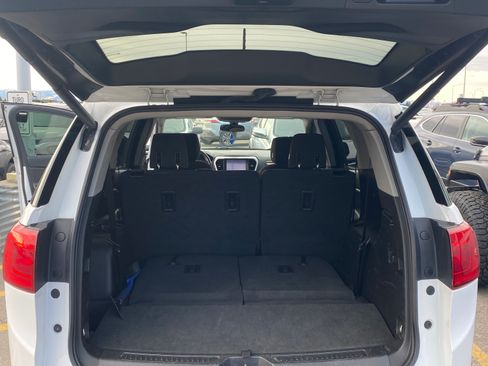 Used 2018 GMC Acadia SLE image 18