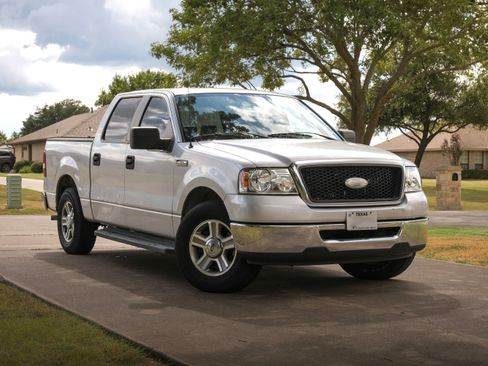 Used 2007 Ford F150 XLT image 5