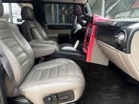 Used 2005 HUMMER H2 w/ Preferred Equipment Group image 10