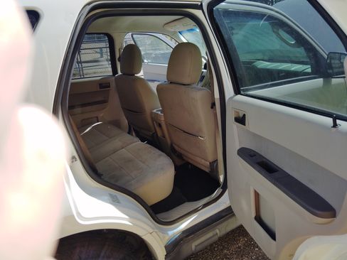 Used 2012 Ford Escape XLT image 5
