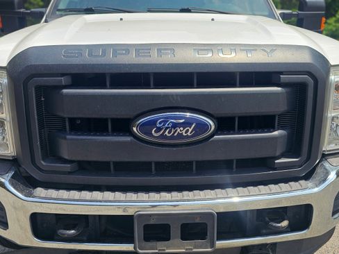 Used 2016 Ford F250 XL w/ Power Equipment Group AWD/4WD image 14