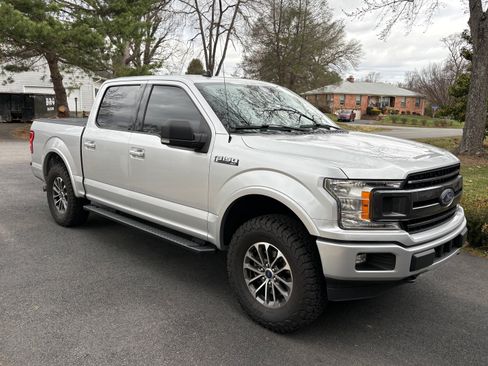 Used 2019 Ford F150 XLT w/ Equipment Group 302A Luxury image 2