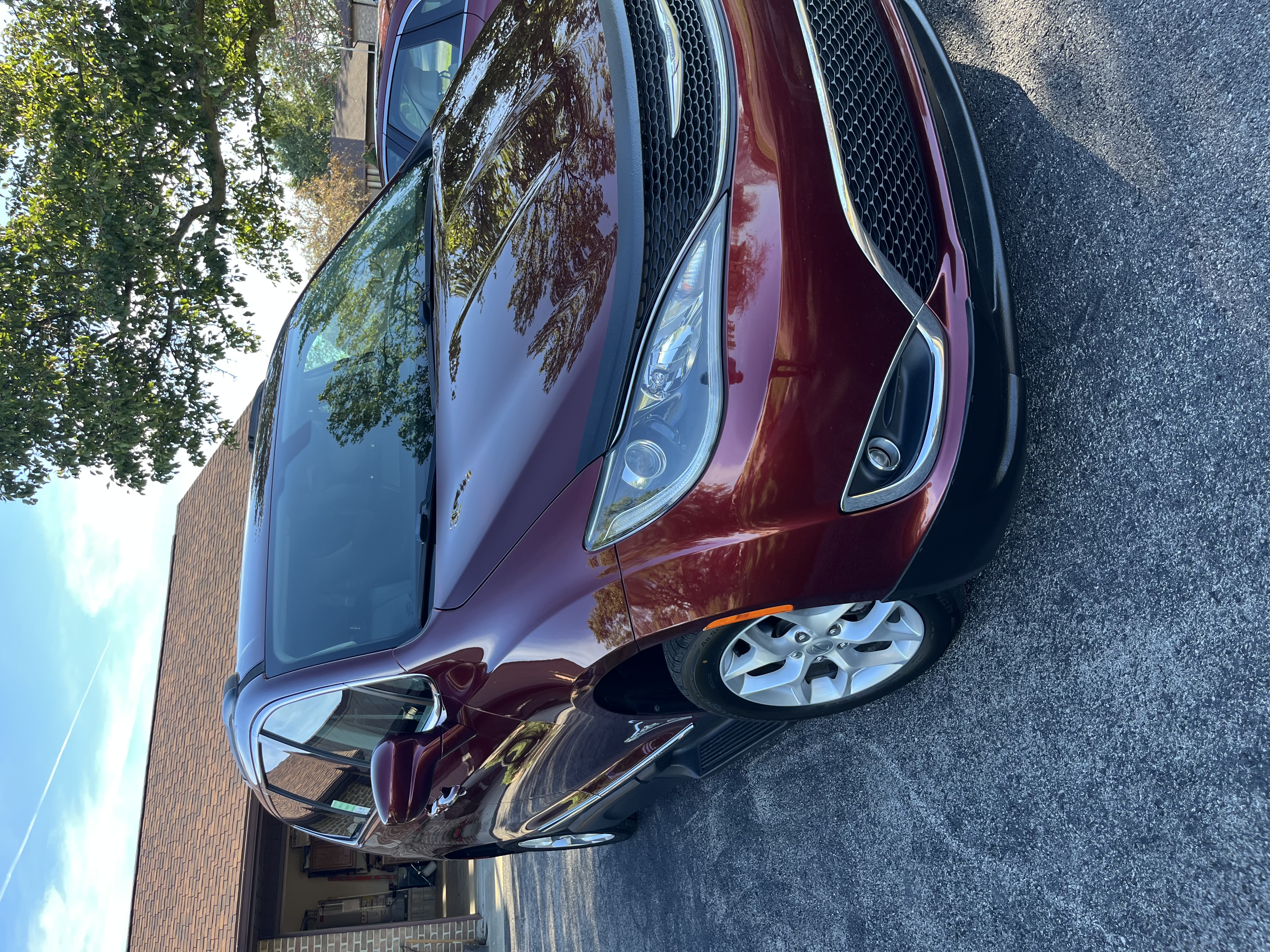 Used 2017 Chrysler Pacifica Touring-L w/ Tire & Wheel Group FWD image 2