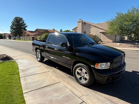 Used 2005 Dodge Ram 1500 Truck SLT w/ Quad Cab Big Horn Value Group image 9