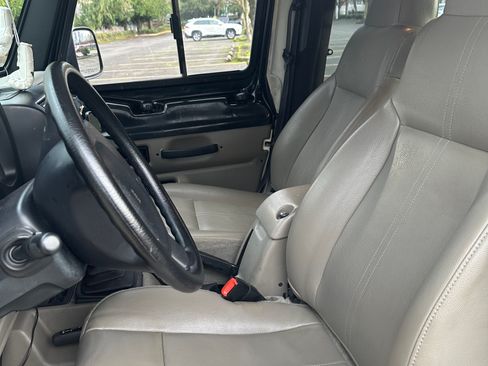 Used 2003 Jeep Wrangler X image 14