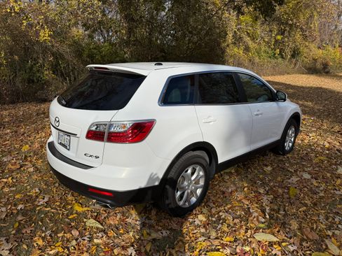 Used 2012 MAZDA CX-9 Touring w/ Moonroof & Bose Audio Pkg image 2