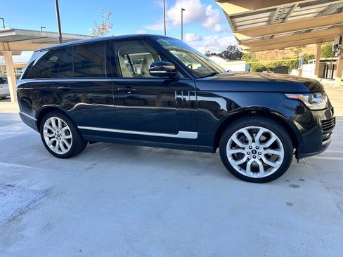 Used 2014 Land Rover Range Rover Supercharged image 6