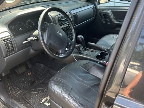 Used 2004 Jeep Grand Cherokee Laredo w/ Cold Weather Group image 22