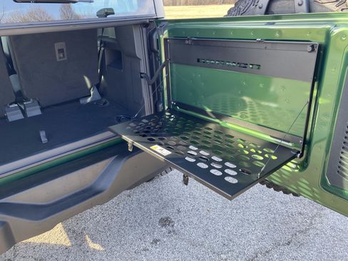 Used 2022 Ford Bronco 2-Door w/ Sasquatch Package image 9