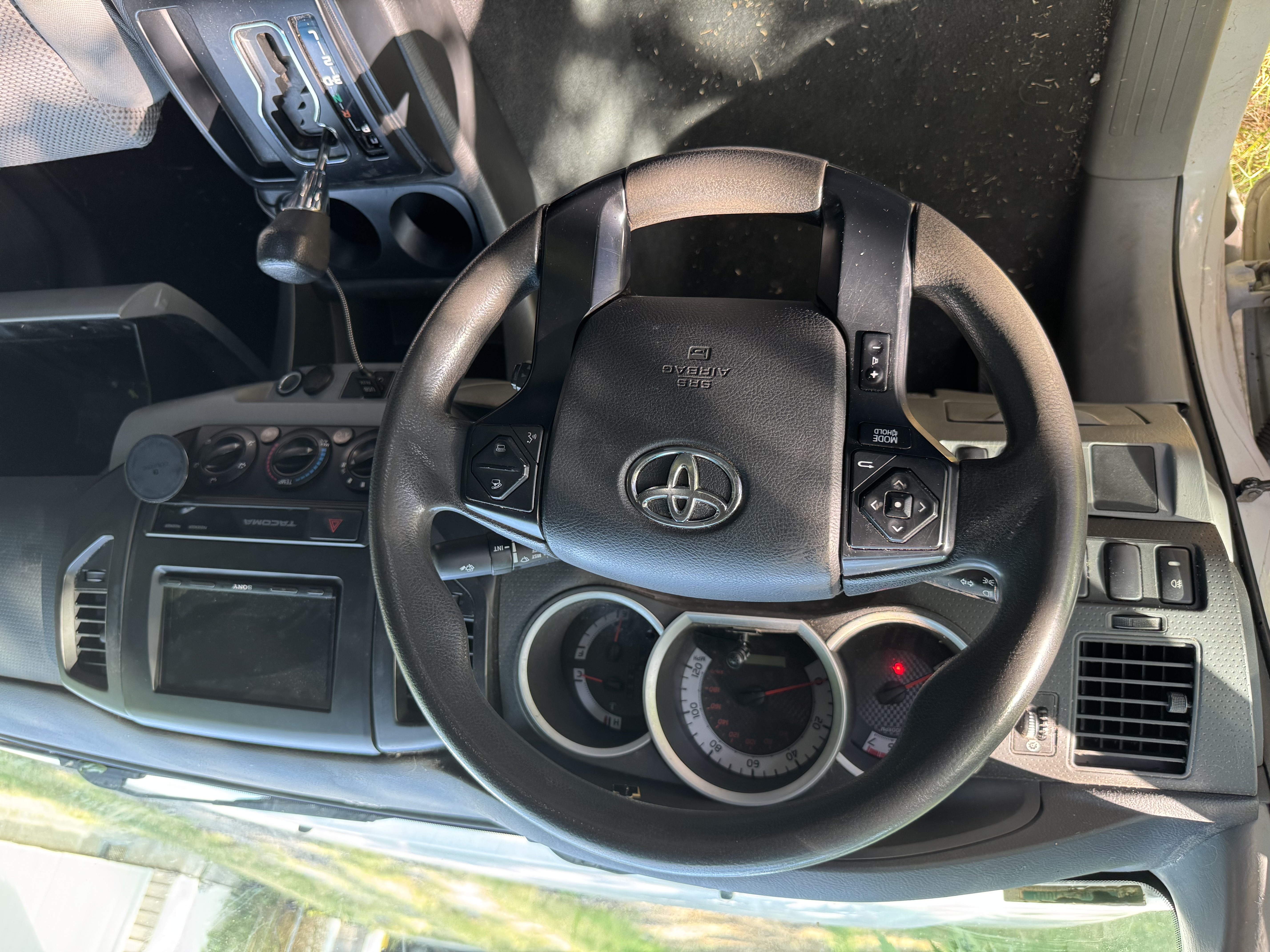 Used 2015 Toyota Tacoma 2WD Access Cab image 5