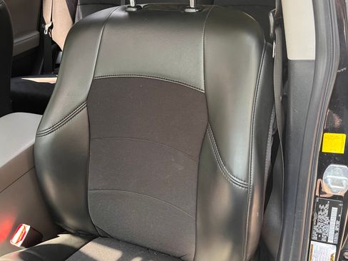 Used 2011 Toyota 4Runner Trail AWD/4WD image 9