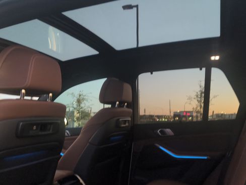 Used 2022 BMW X5 xDrive45e w/ Executive Package image 10