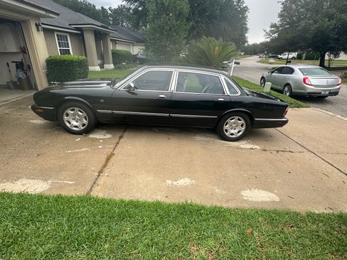 Used 2003 Jaguar XJ8 L RWD image 14