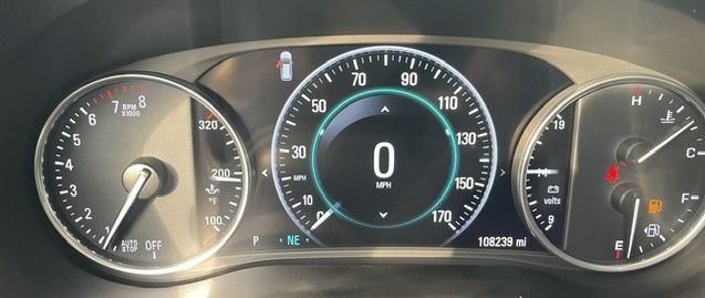 Used 2018 Buick Enclave Avenir w/ Avenir Technology Package AWD/4WD image 2