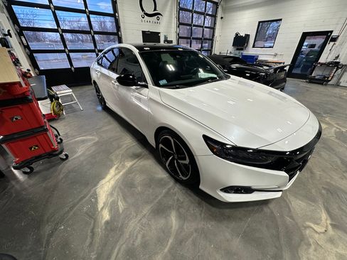 Used 2021 Honda Accord Sport image 11