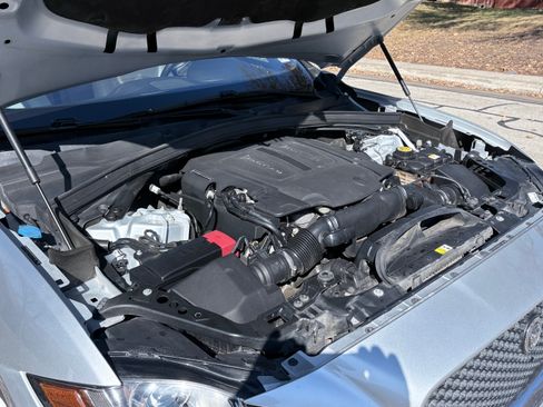 Used 2017 Jaguar F-PACE Prestige image 22