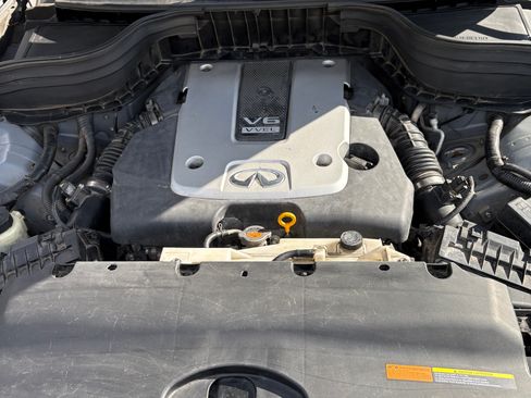 Used 2017 INFINITI QX50 2WD w/ Deluxe Touring Package image 16