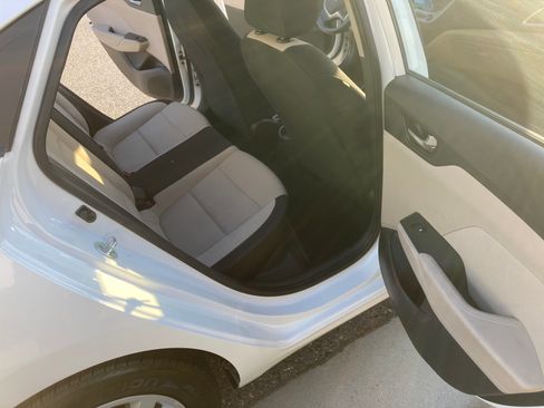 Used 2019 Hyundai Accent SE image 29