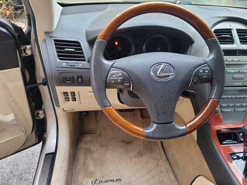 Used 2011 Lexus ES 350 image 9