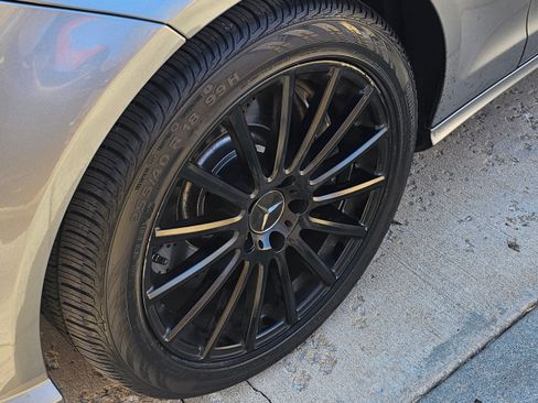 Used 2012 Mercedes-Benz CLS 550 image 27