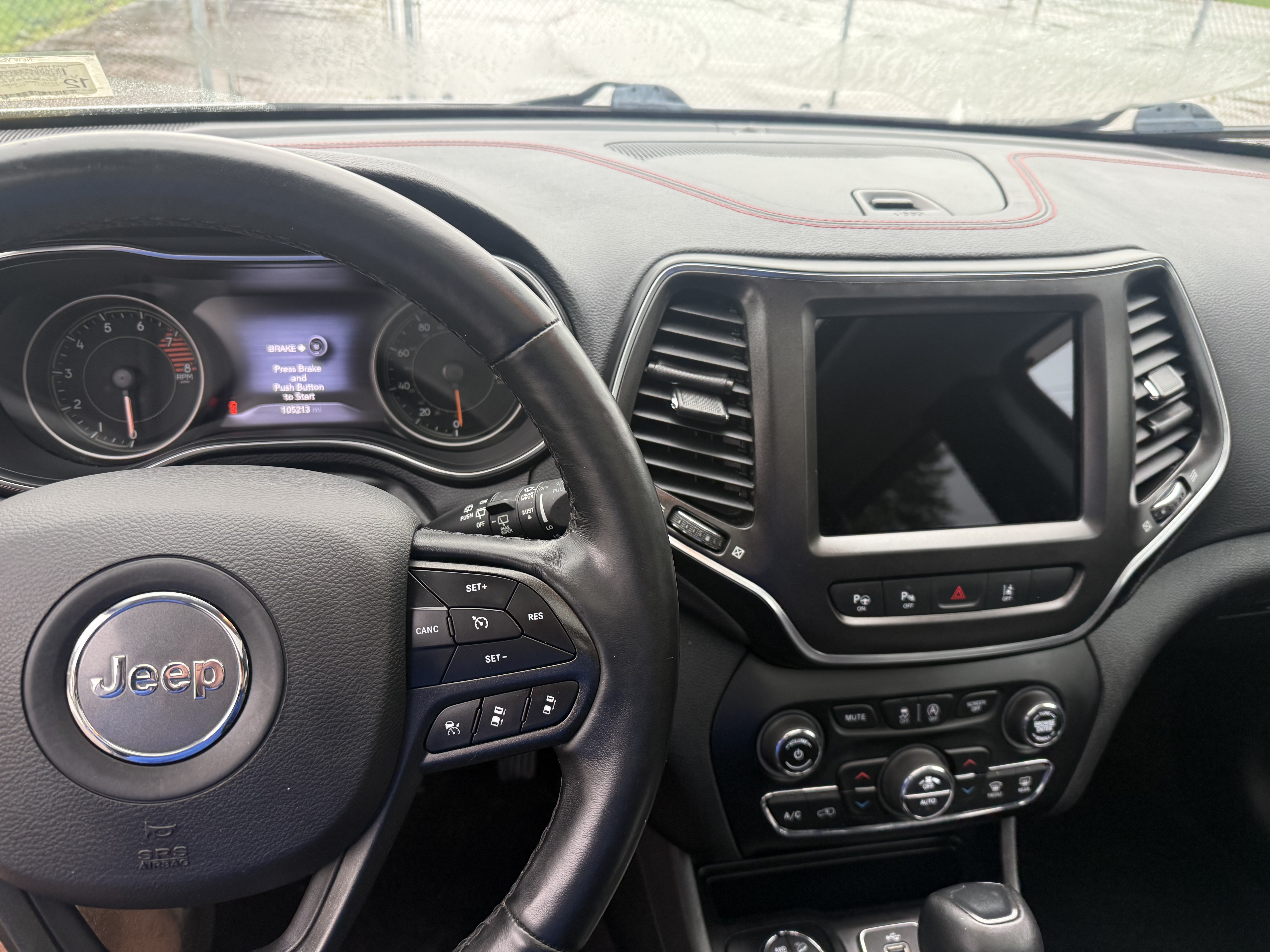 Used 2019 Jeep Cherokee Trailhawk AWD/4WD image 15