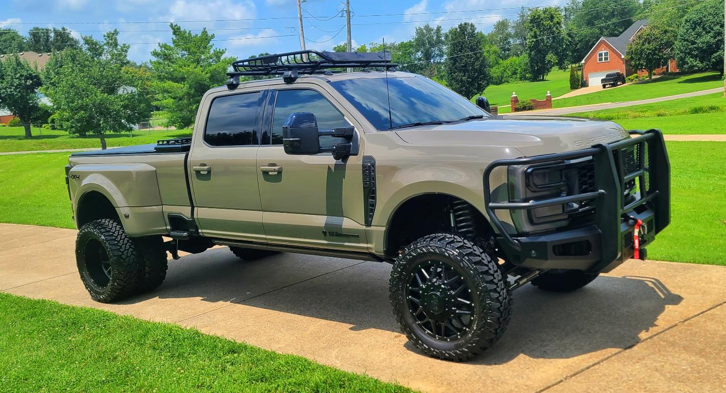 Used 2026 Ford F350 Lariat AWD/4WD image 4