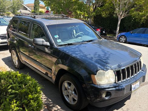 Used 2007 Jeep Grand Cherokee Laredo AWD/4WD image 2