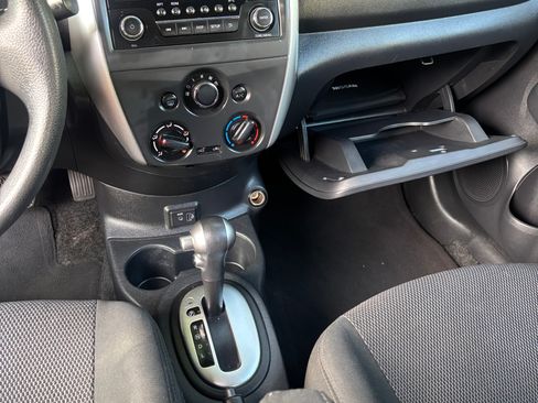 Used 2018 Nissan Versa SV FWD image 16