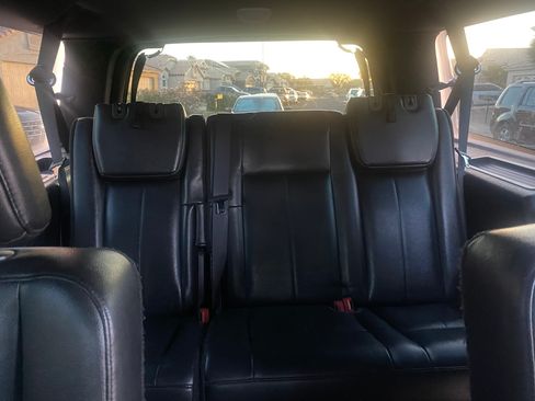 Used 2011 Ford Expedition EL Limited image 5