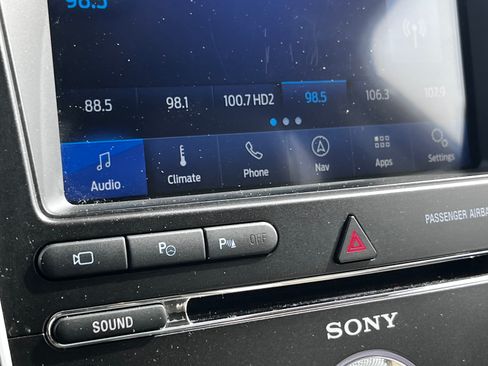Used 2017 Ford Explorer Platinum AWD/4WD image 11
