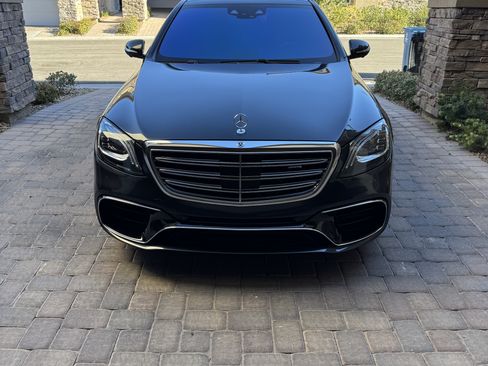Used 2019 Mercedes-Benz S 63 AMG S 4MATIC Sedan image 2