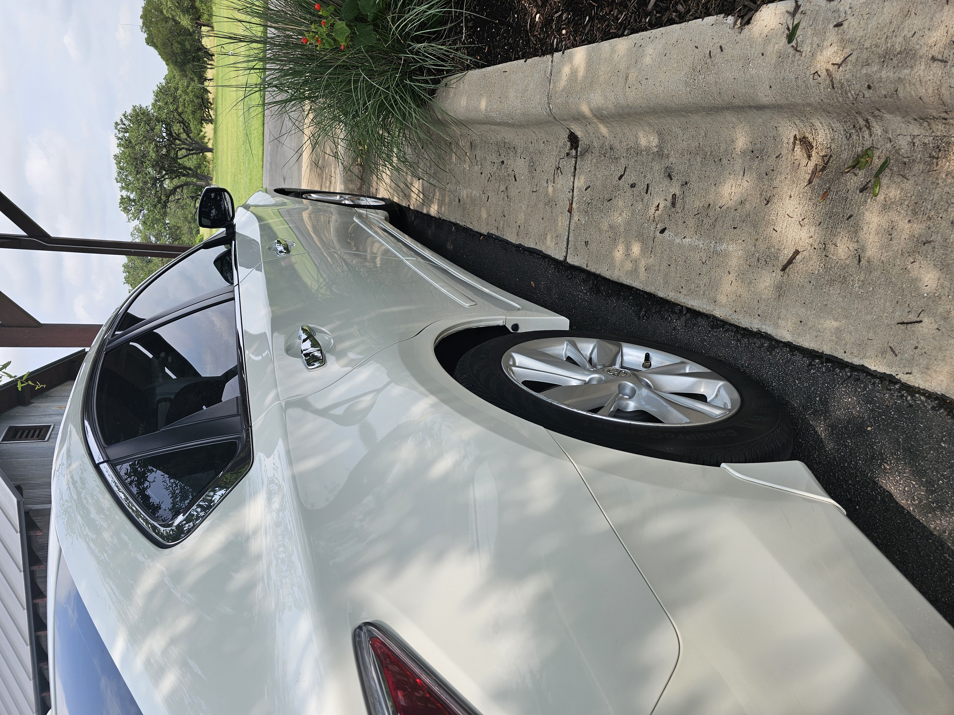 Used 2015 Nissan Altima 2.5 SL w/ Technology Package FWD image 2