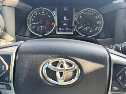 Used 2021 Toyota Tacoma SR5 RWD image 12