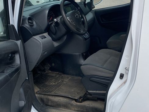 Used 2018 Nissan NV200 SV w/ Navigation Package FWD image 9