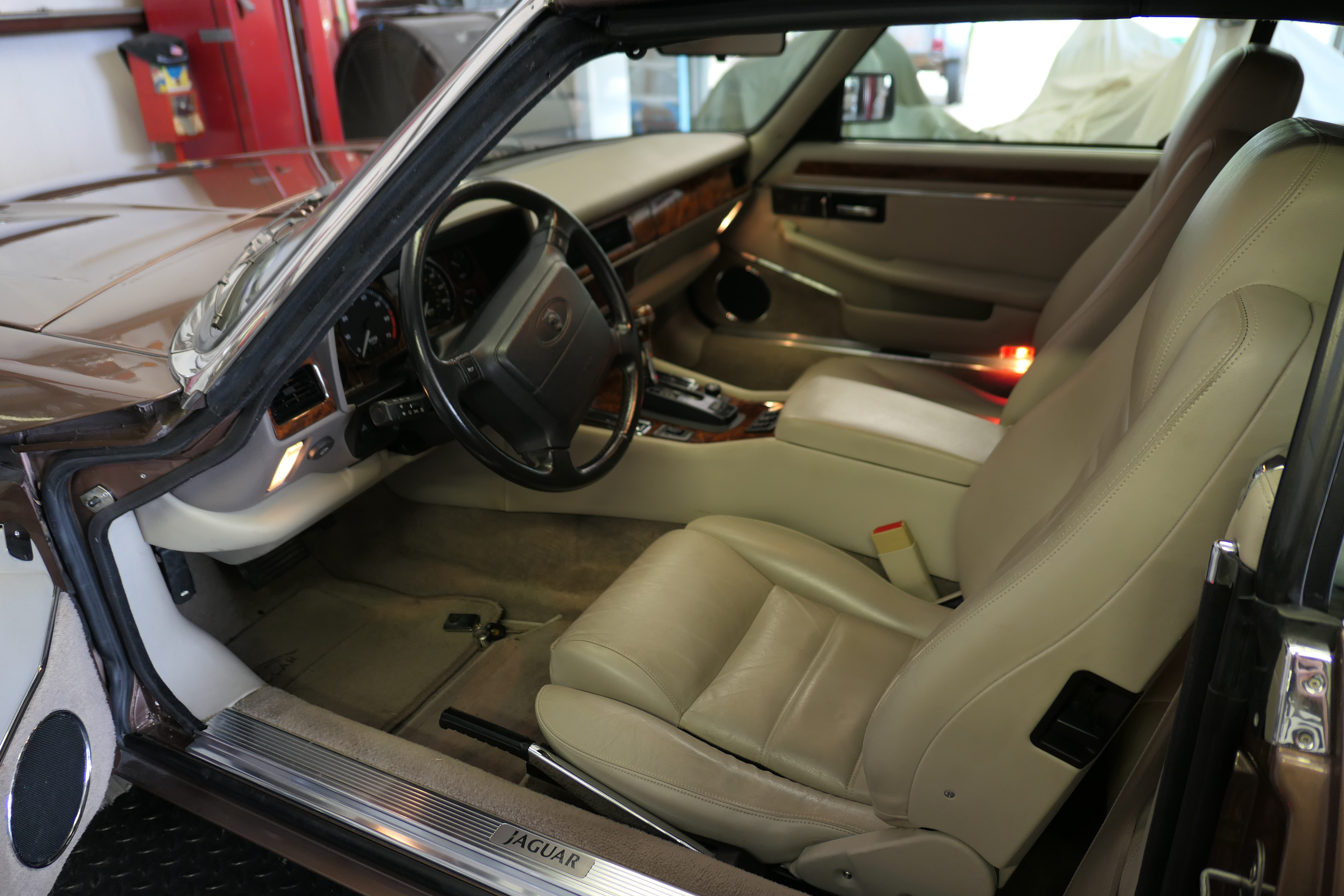 Used 1995 Jaguar XJS 4.0 Convertible RWD image 9