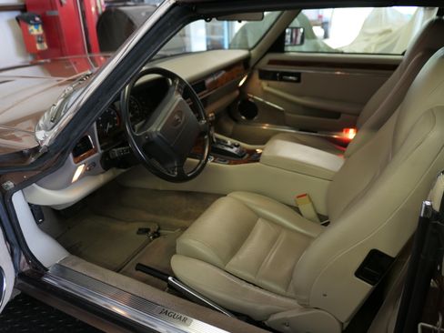 Used 1995 Jaguar XJS 4.0 Convertible image 9