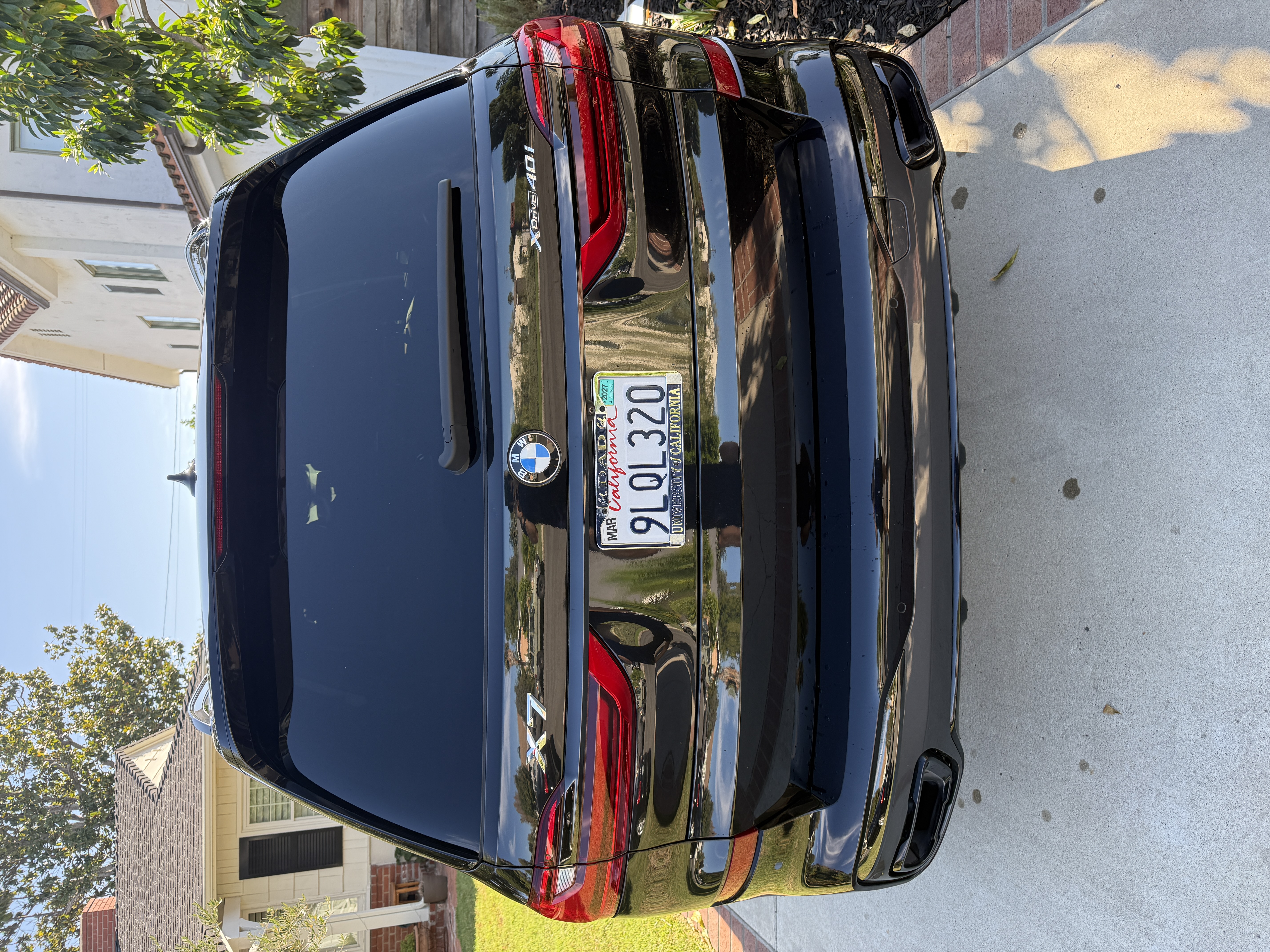 Used 2021 BMW X7 xDrive40i w/ M Sport Package AWD/4WD image 17