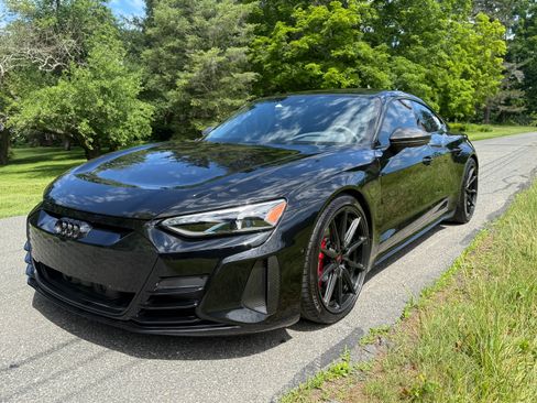 Used 2022 Audi RS e-tron GT w/ Year 1 Package AWD/4WD image 4
