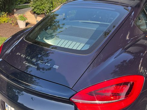Used 2014 Porsche Cayman RWD image 4