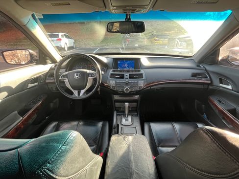 Used 2011 Honda Crosstour EX-L image 11