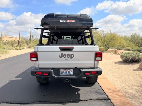 Used 2023 Jeep Gladiator Rubicon w/ Cold Weather Group image 11