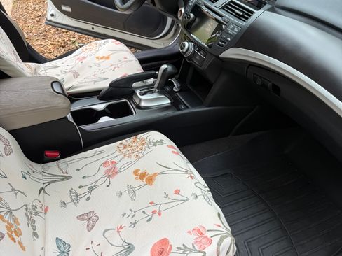 Used 2015 Honda Crosstour EX-L image 12