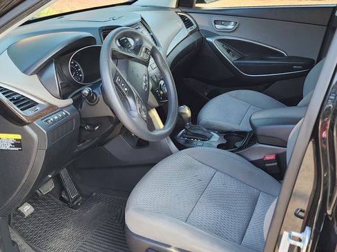 Used 2017 Hyundai Santa Fe Sport image 9