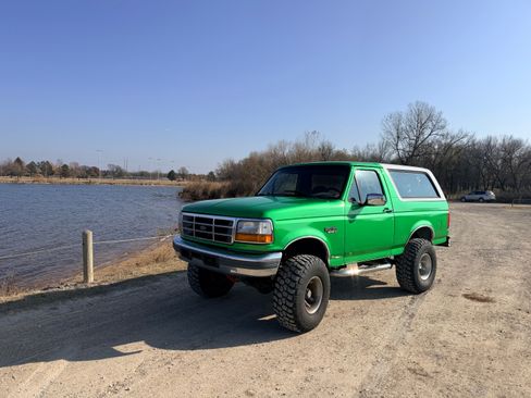 Used 1995 Ford Bronco AWD/4WD image 1